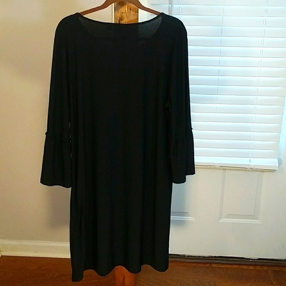 TACERA Black Loose Fitting Dress Size XL Embroidered Red Rose Ruffled Sleeves - Picture 2 of 10